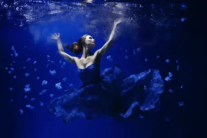 Danse bleue II, photo d'art créée par IA (intelligence artificielle)