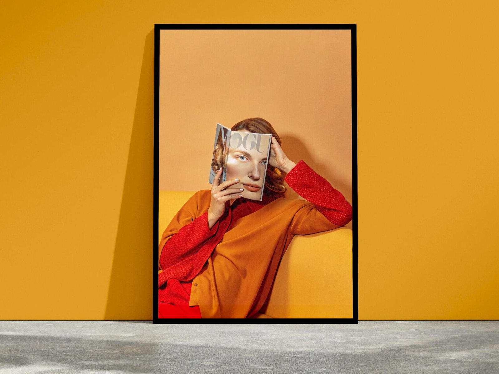 Première de couverture (orange), affiche vogue 1960 inspiré de Cindy Sherman et Guy Bourdin