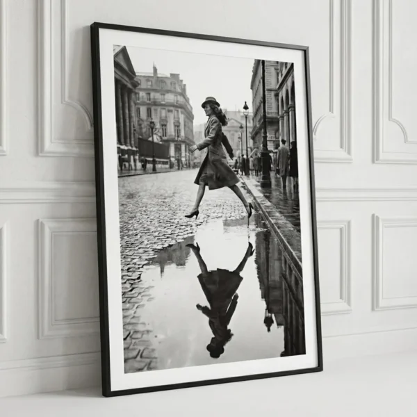 Le saut suspendu au dessus de la flaque, inspiré du moment décisif de Cartier-Bresson