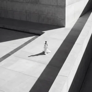 Photographie mode femme architecture béton