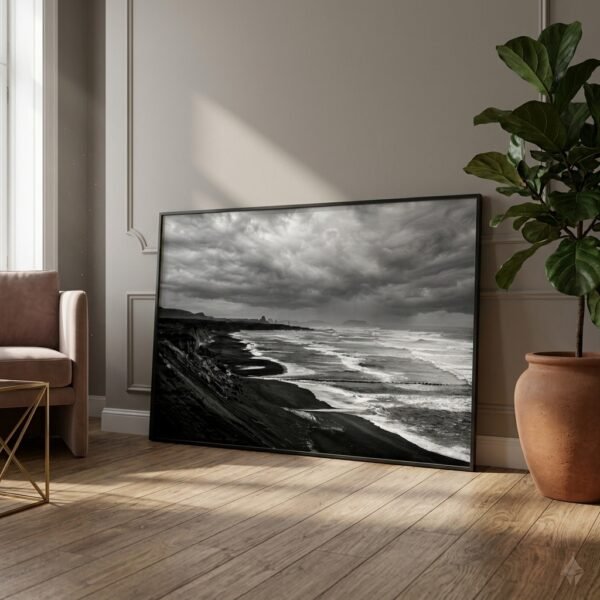 Vík, Islande : littoral de vík (photographie noir et blanc)