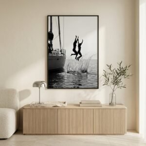 Joy Unleashed : saut de yacht (photo noir et blanc)