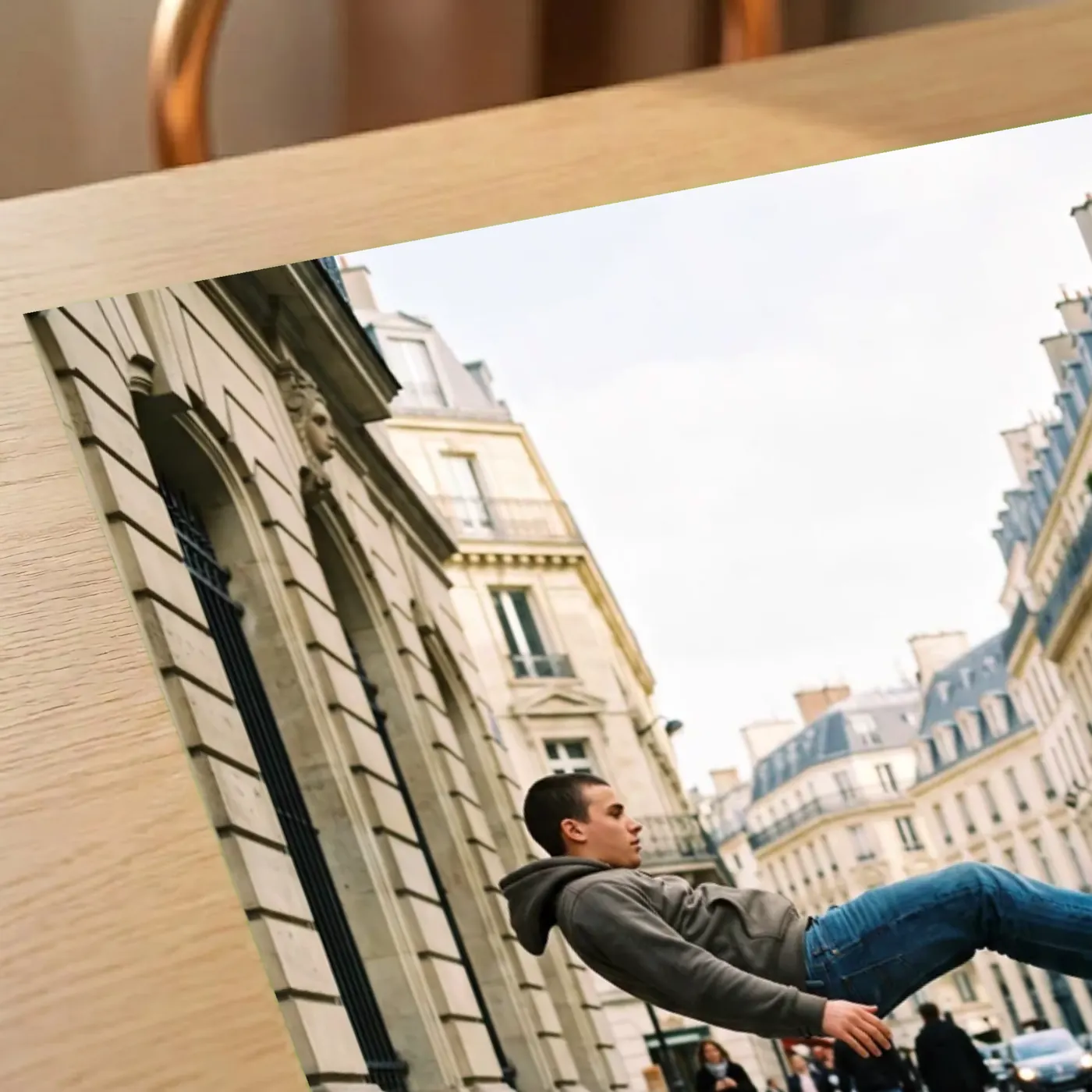 L'Impesanteur Parisienne